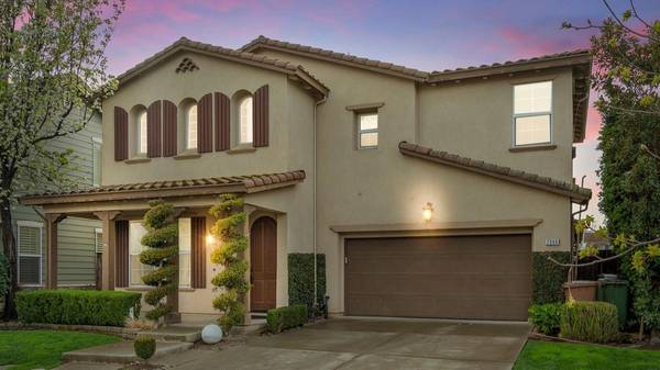 2066 Wyndham WAY, Lodi, CA 95242