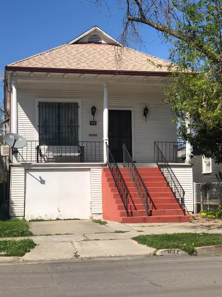 837 E Lindsay ST, Stockton, CA 95202
