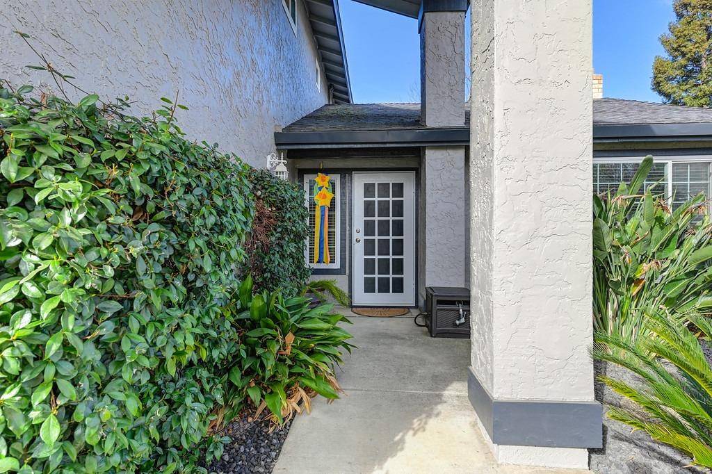 Orangevale, CA 95662,6899 Escallonia DR