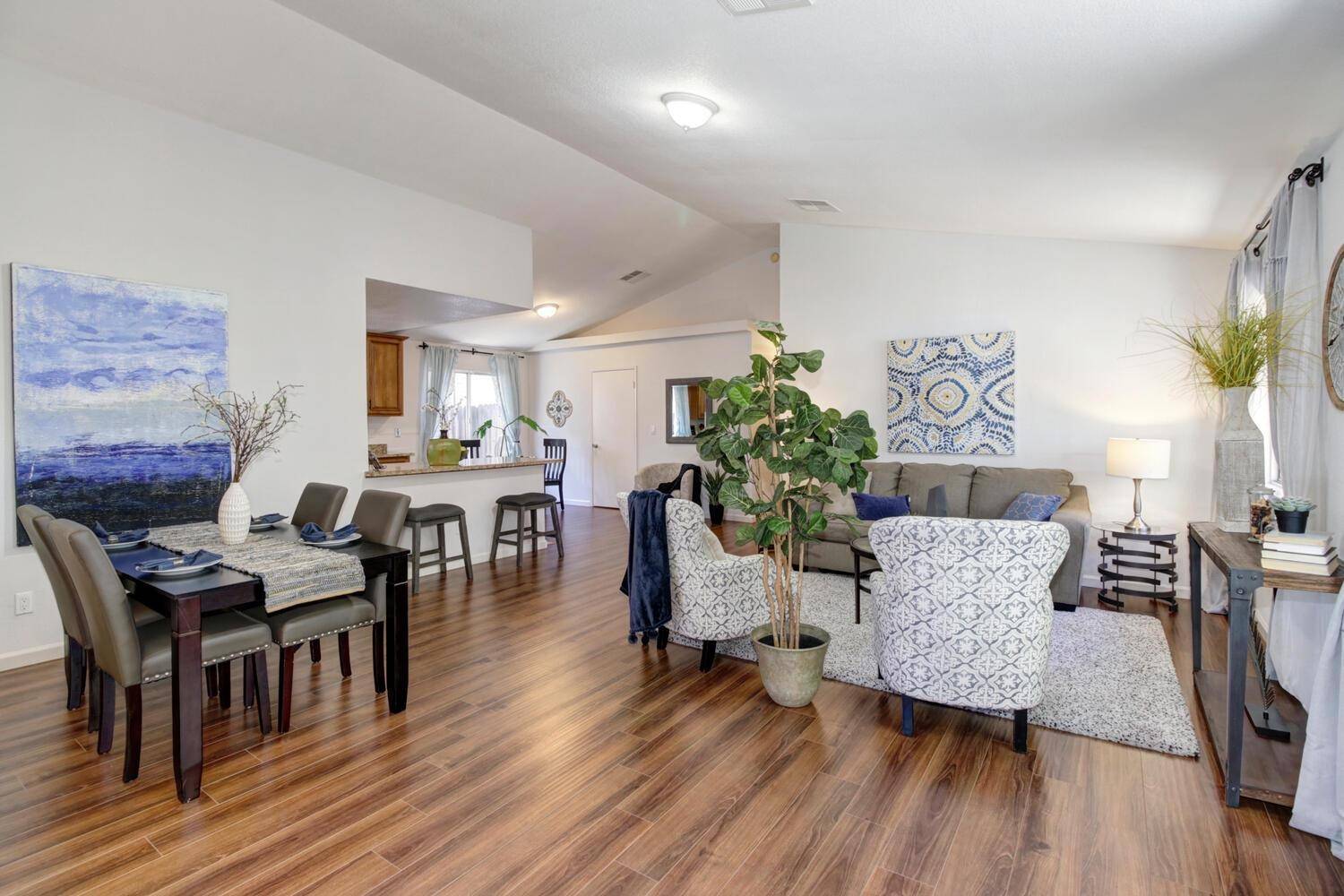 Sacramento, CA 95817,4134 4th AVE