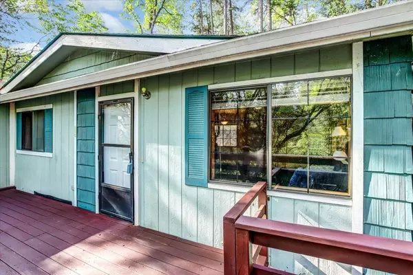 12716 Brookview Drive CIR, Grass Valley, CA 95945