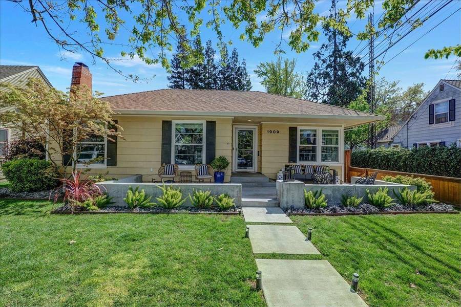 1909 40th ST, Sacramento, CA 95819