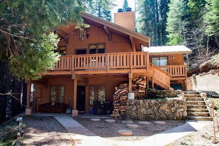 7392 Henness Ridge RD, Yosemite National Par, CA 95389