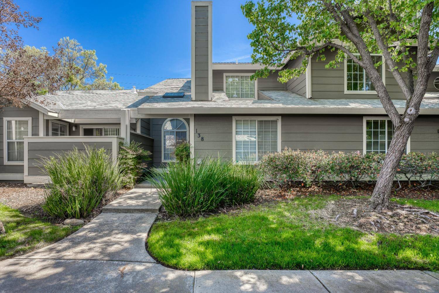 138 Pierpoint CIR, Folsom, CA 95630