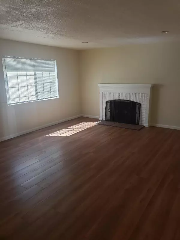 Modesto, CA 95351,1522 Nian WAY