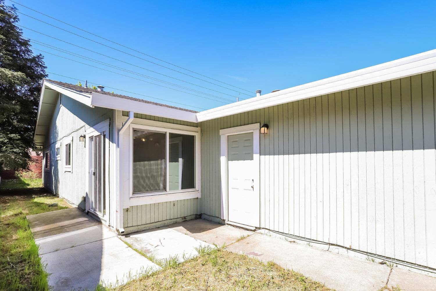 Sacramento, CA 95823,7963 Whisper Wood WAY