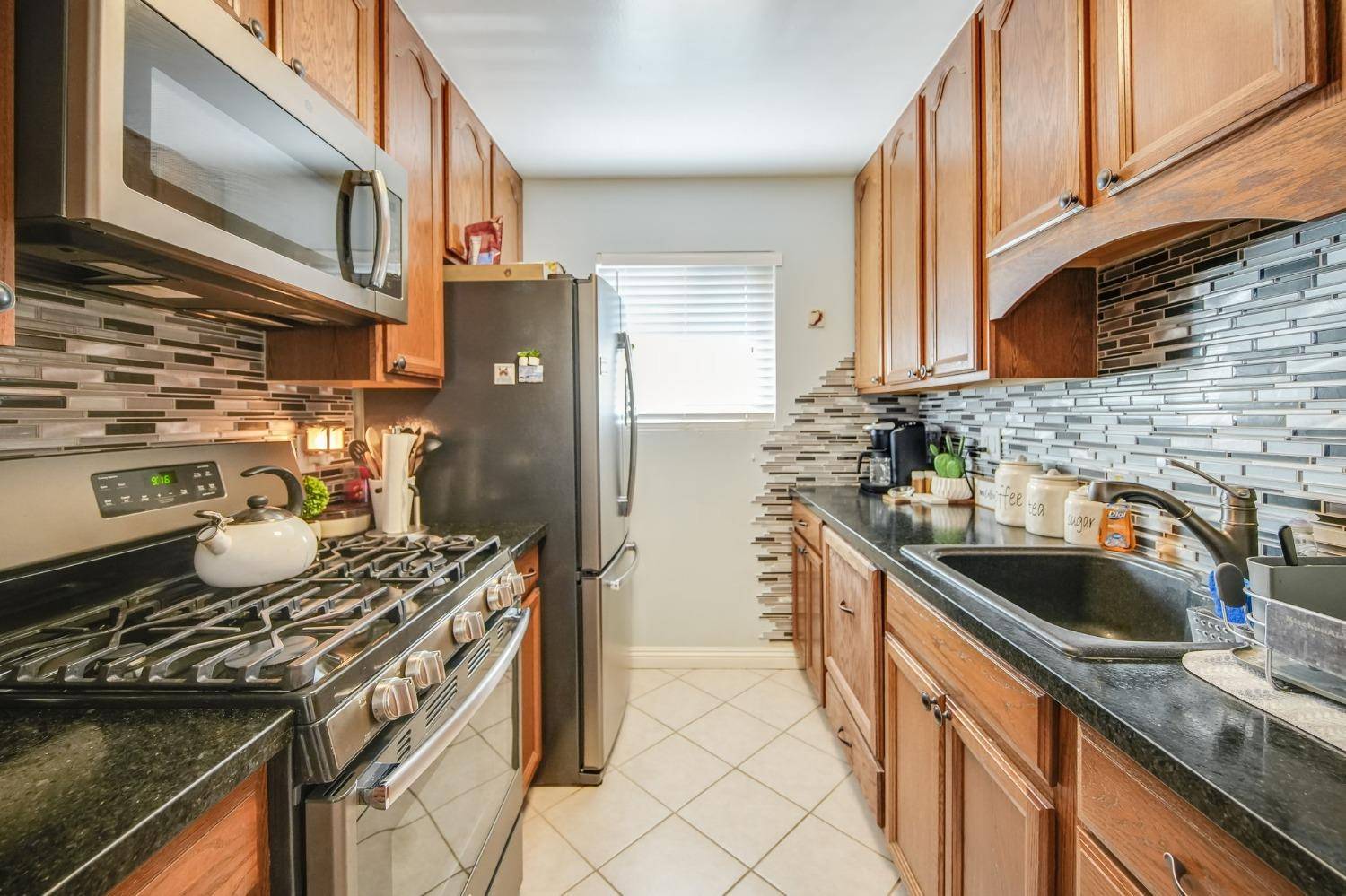 4710 Greenholme DR #4, Sacramento, CA 95842
