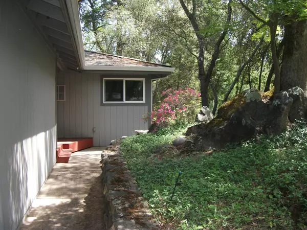 Penn Valley, CA 95946,19084 Lake Forest DR