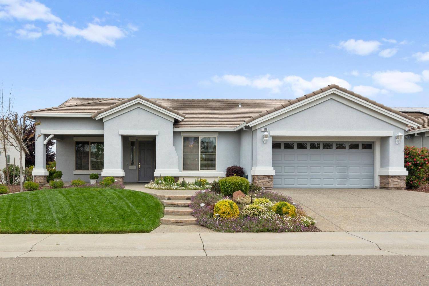 Lincoln, CA 95648,1616 Stone House LN