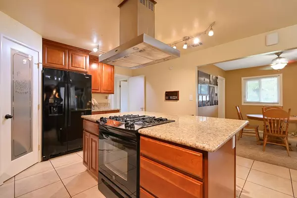 Carmichael, CA 95608,3320 Garfield Avenue