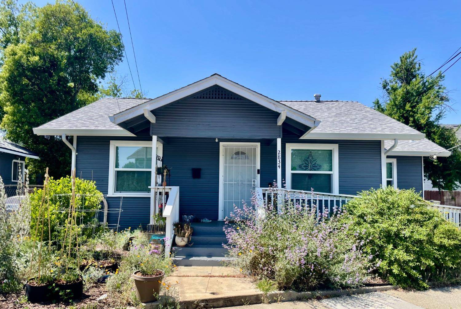 2834 Santa Cruz WAY, Sacramento, CA 95817