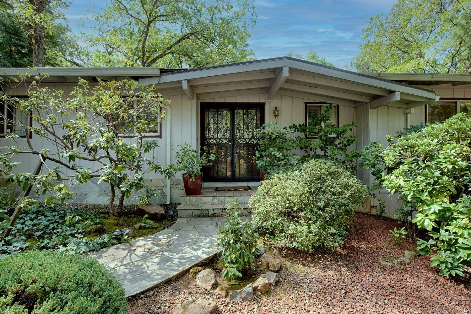 15402 Gary WAY, Grass Valley, CA 95949