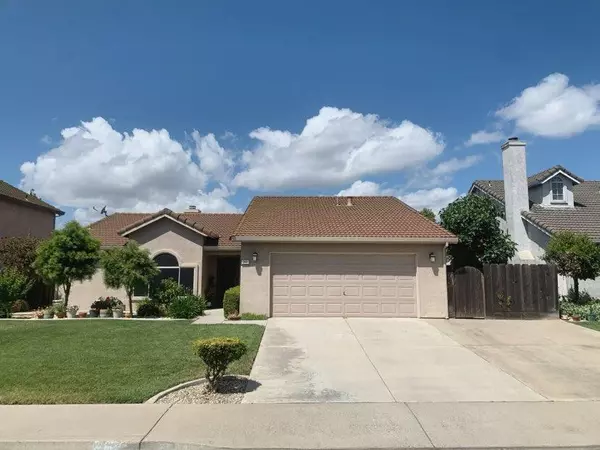 262 Timberwood DR, Oakdale, CA 95361