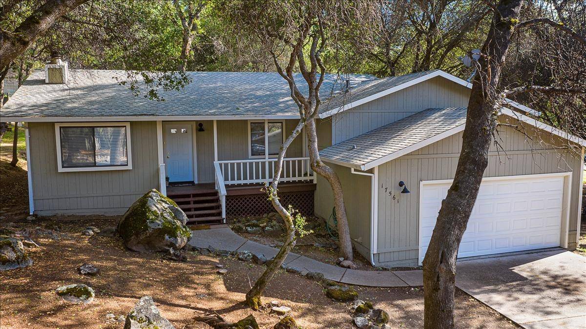 17561 Foxtail DR, Penn Valley, CA 95946