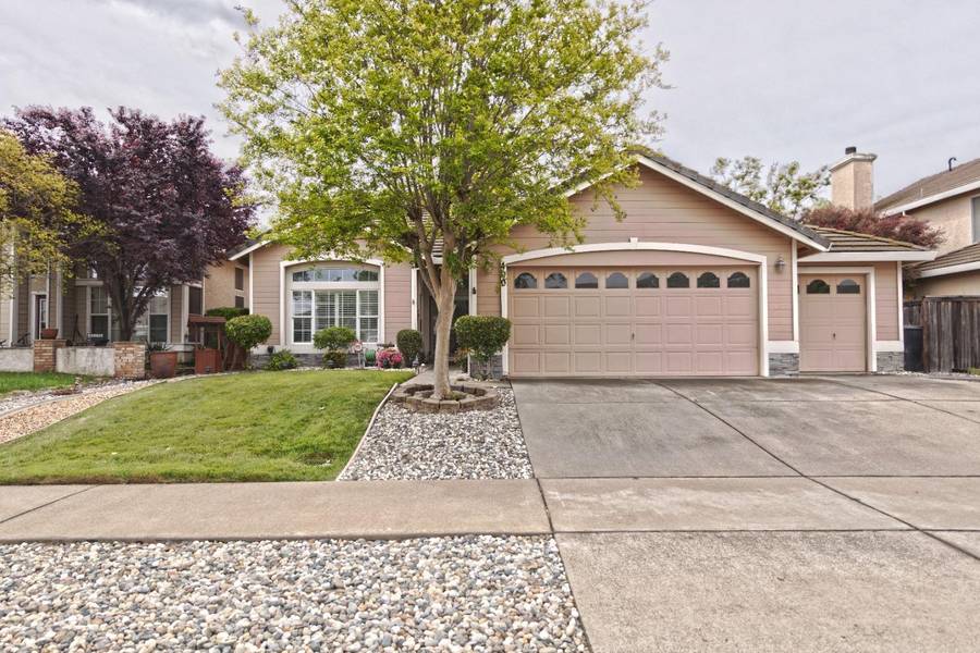 400 Farmington CIR, Roseville, CA 95678