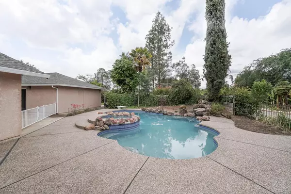 Orangevale, CA 95662,6704 Hickory AVE