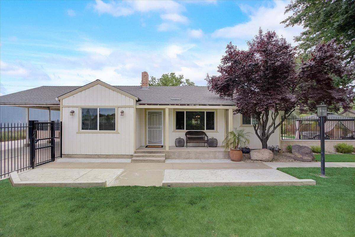 Sacramento, CA 95828,7372 Reese RD