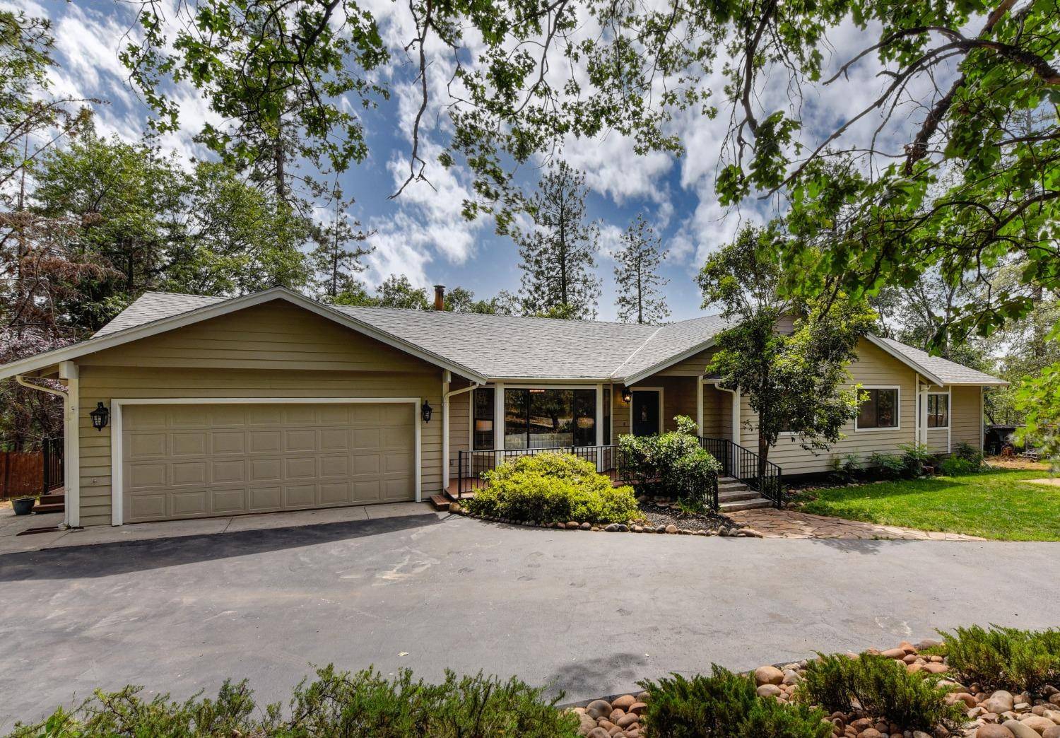 Applegate, CA 95703,18121 Quail Mountain CT