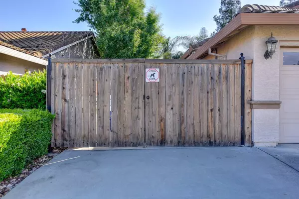 Galt, CA 95632,994 Elk Hills