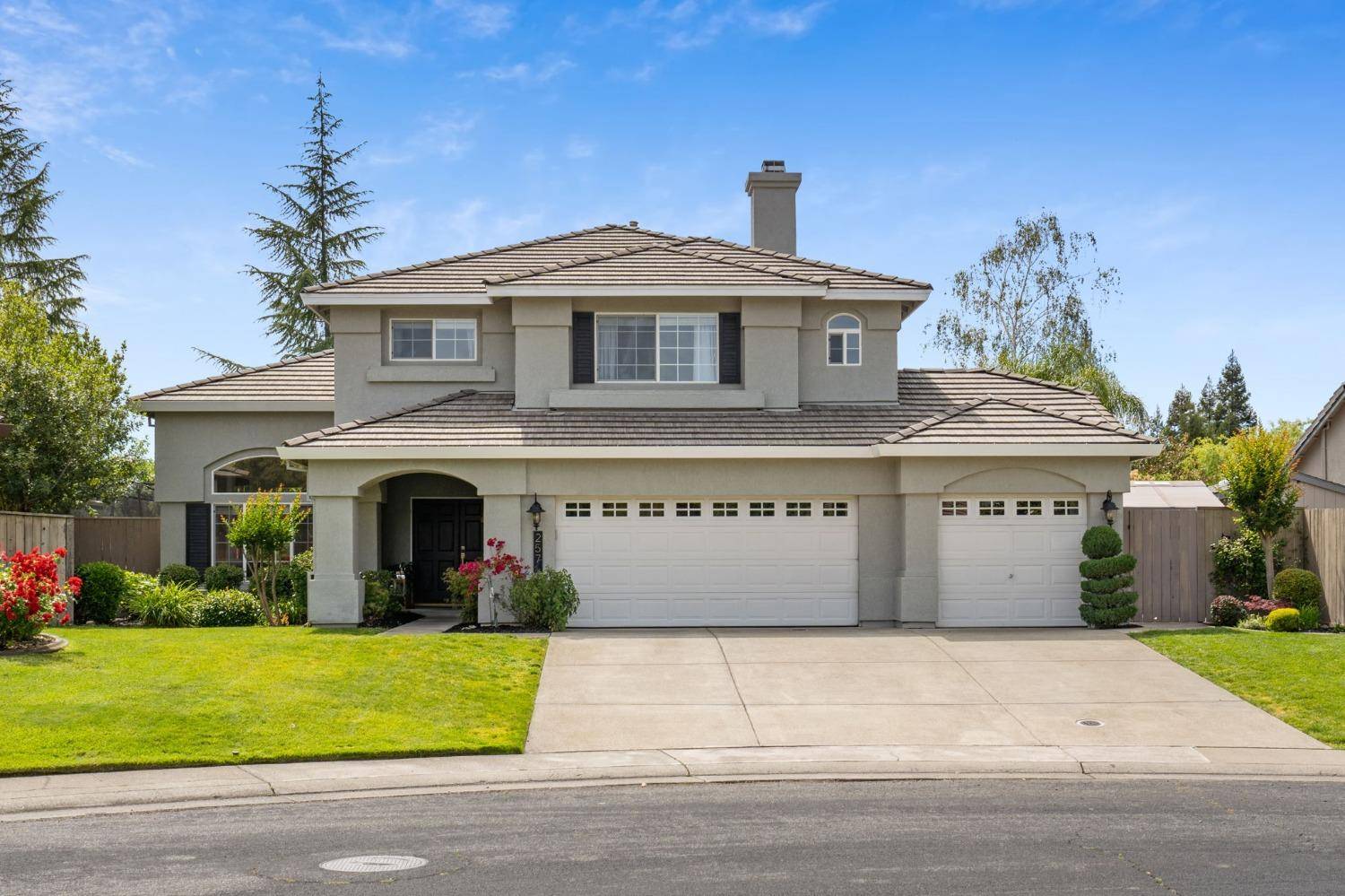 257 Luna CIR, Folsom, CA 95630