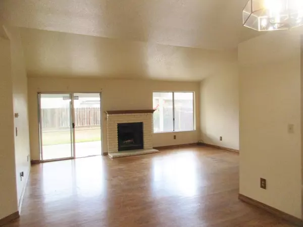Newman, CA 95360,1531 Oak Canyon DR