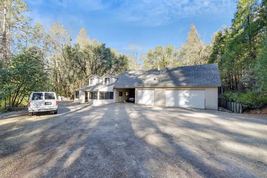 14471 Sandar RD, Pine Grove, CA 95665