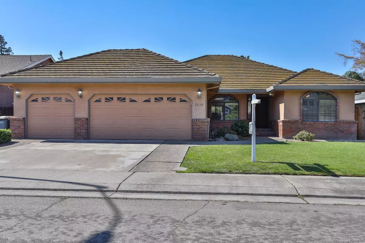 Lodi, CA 95242,2210 Lupine CT