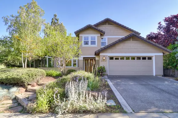 2302 Isle Royale LN, Davis, CA 95616