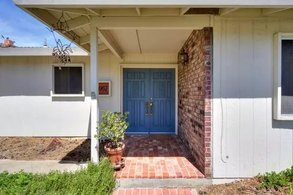 Sacramento, CA 95831,7067 Catlen WAY