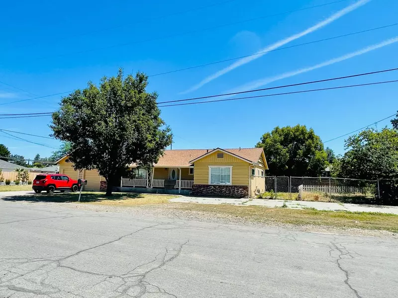 112 S Lawrence AVE, Yuba City, CA 95991