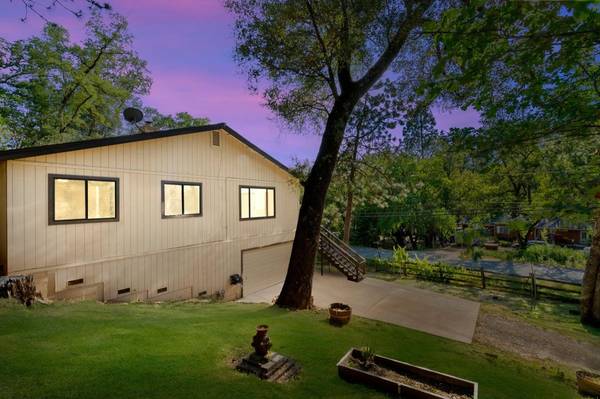 19113 Cherry Creek Rd, Grass Valley, CA 95949