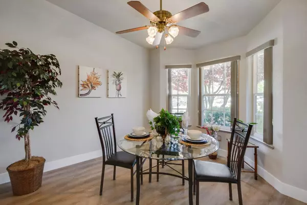 Sacramento, CA 95828,8643 HAMPTON HILL CT