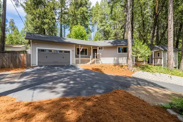 3341 Sly Park RD, Pollock Pines, CA 95726