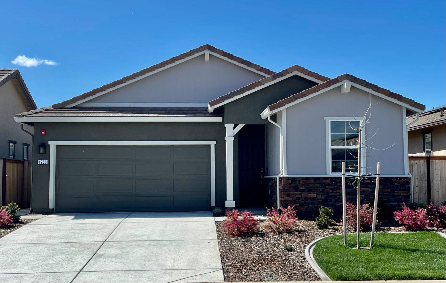 Lincoln, CA 95648,1260 Esplanade LN