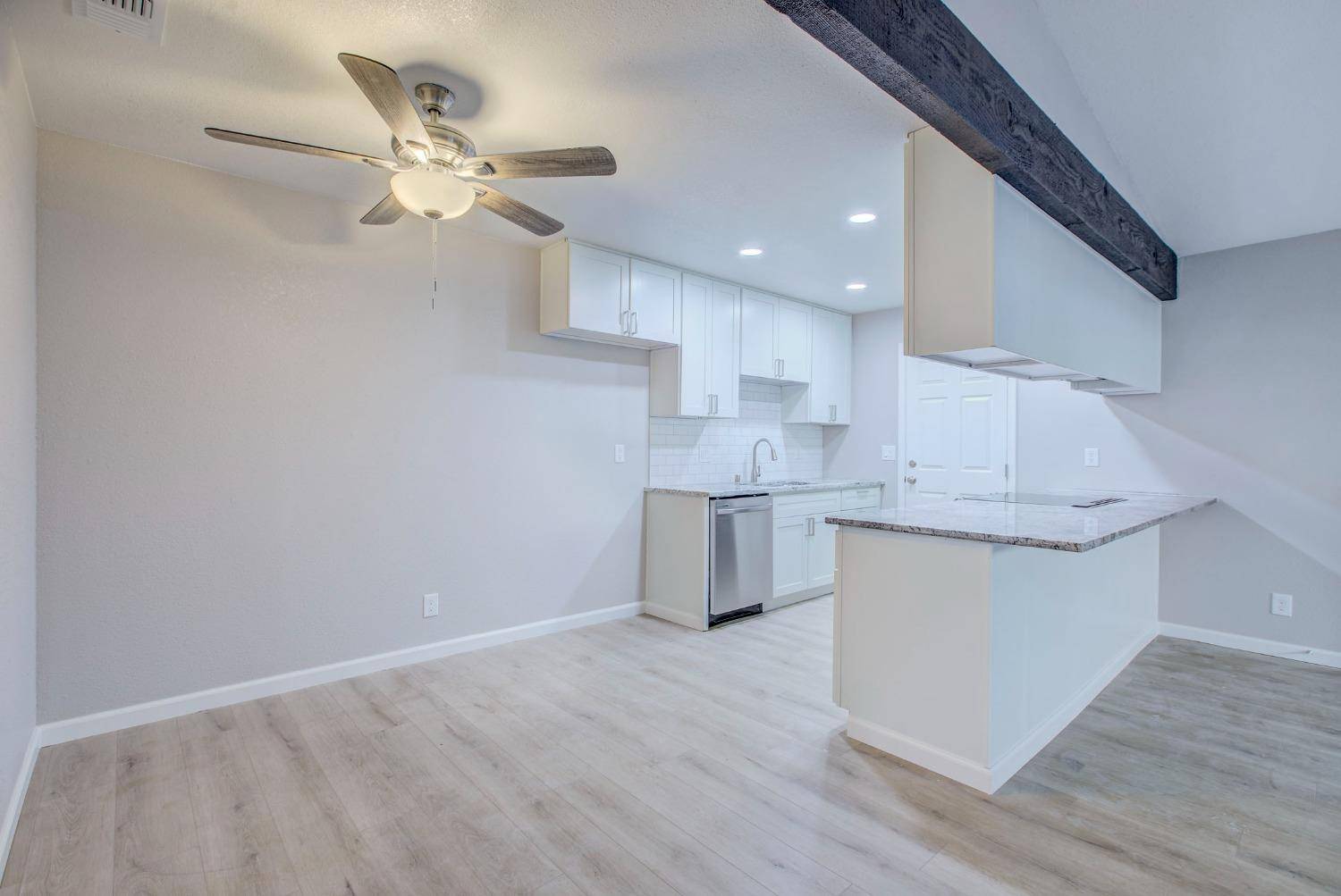 North Highlands, CA 95660,4015 Renick WAY