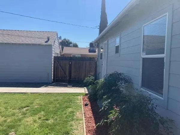 Modesto, CA 95351,1213 Garden AVE