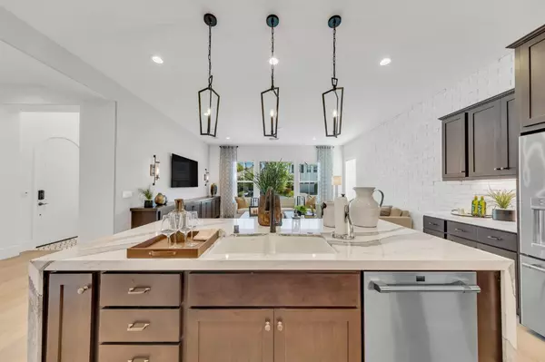 Sacramento, CA 95818,2366 5th Ave