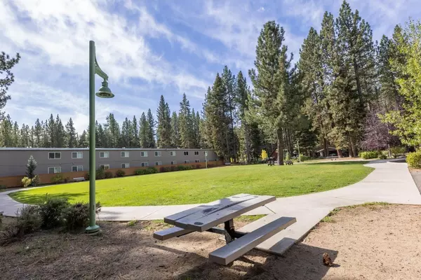 South Lake Tahoe, CA 96150,1223 Bonanza AVE #34