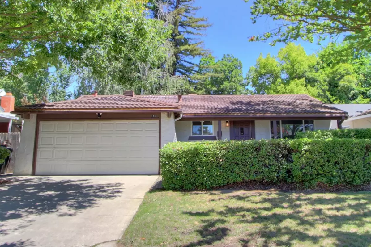 Sacramento, CA 95826,157 Waterglen CIR