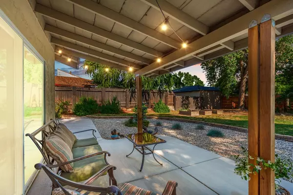 Sacramento, CA 95831,1308 Valley Brook