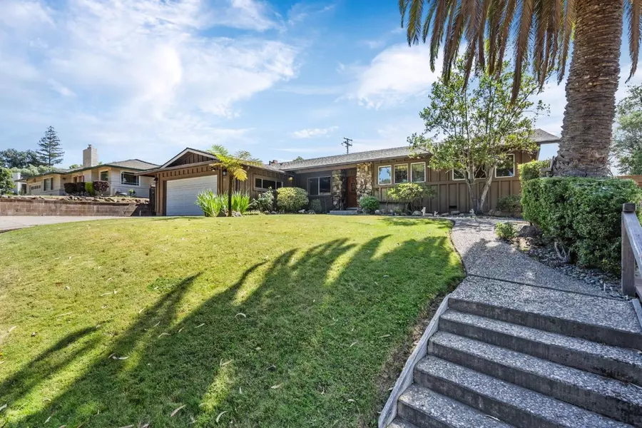 3933 Orangewood DR, Fair Oaks, CA 95628