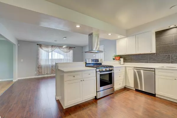 Sacramento, CA 95824,4208 34th AVE