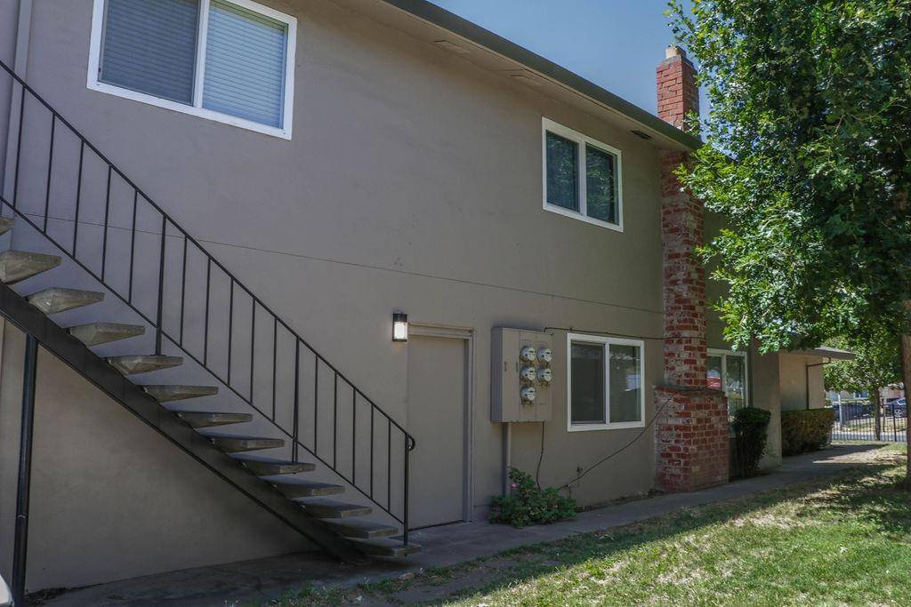 Sacramento, CA 95824,5607 42nd ST