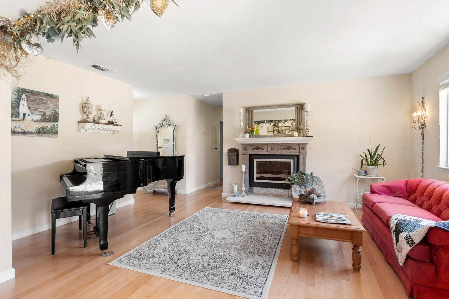 Orangevale, CA 95662,8564 Oak AVE