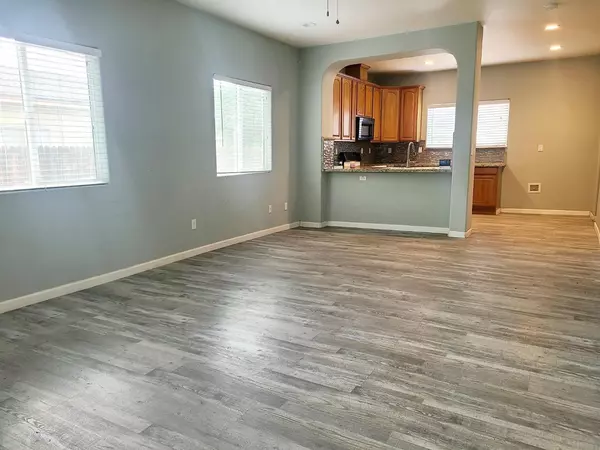 Modesto, CA 95351,317 Ruberto st