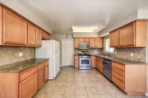 Carmichael, CA 95608,6012 Ellerslee DR