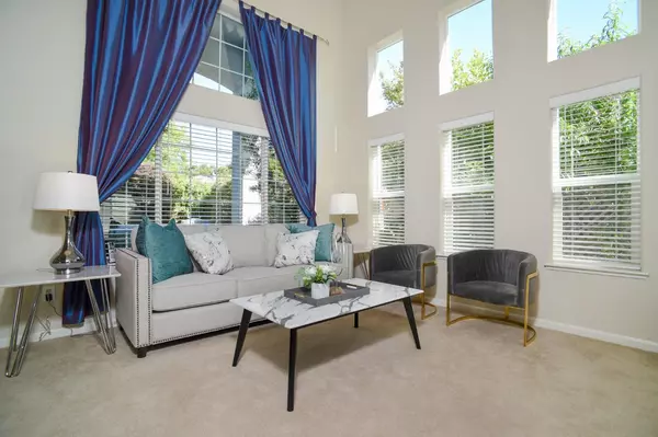 Sacramento, CA 95831,7727 River Landing DR