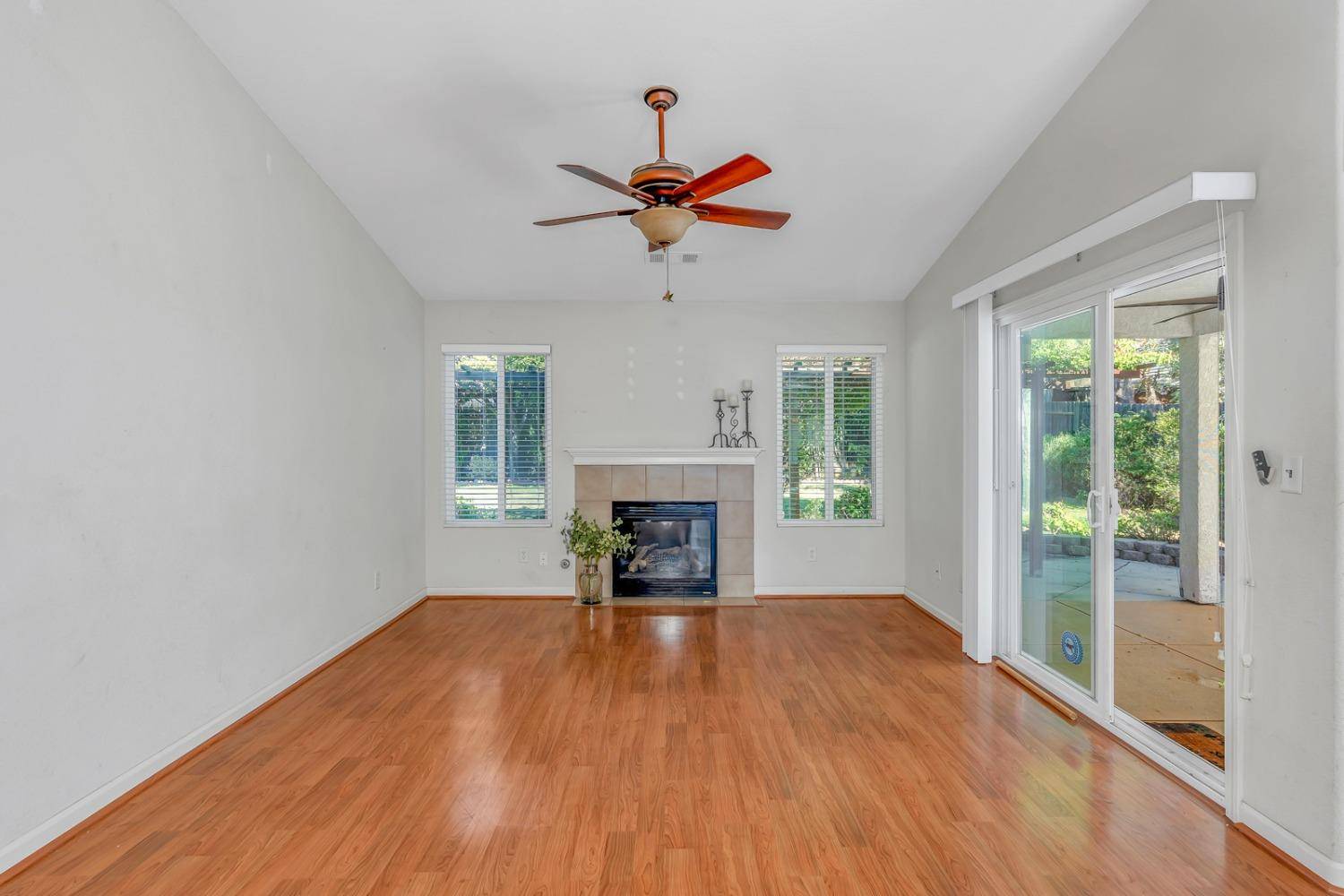 Los Banos, CA 93635,667 Napa CT