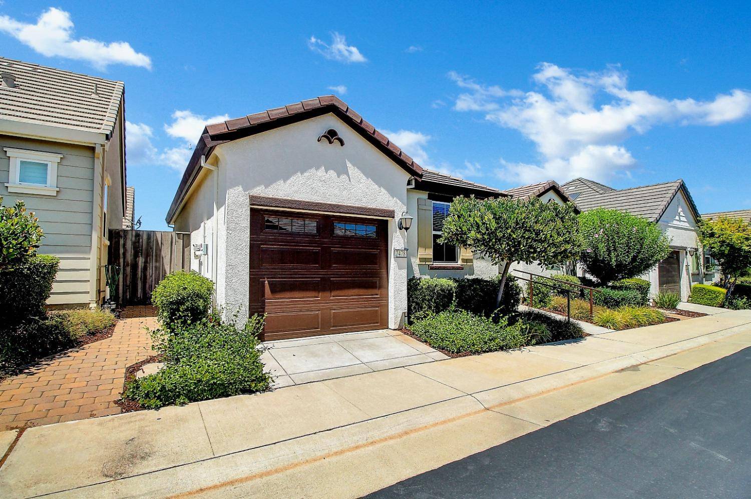 Sacramento, CA 95829,7478 Adorno WAY