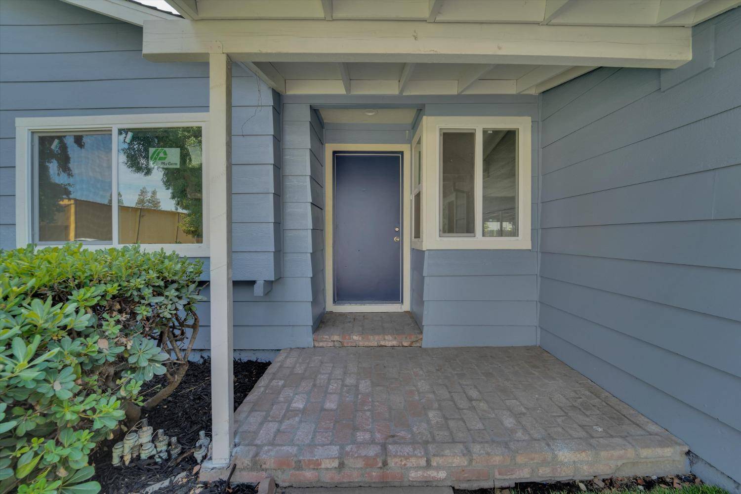 Stockton, CA 95207,221 Woodstock DR